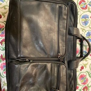 Hartmann expandable leather briefcase laptop shoulder bag carry on